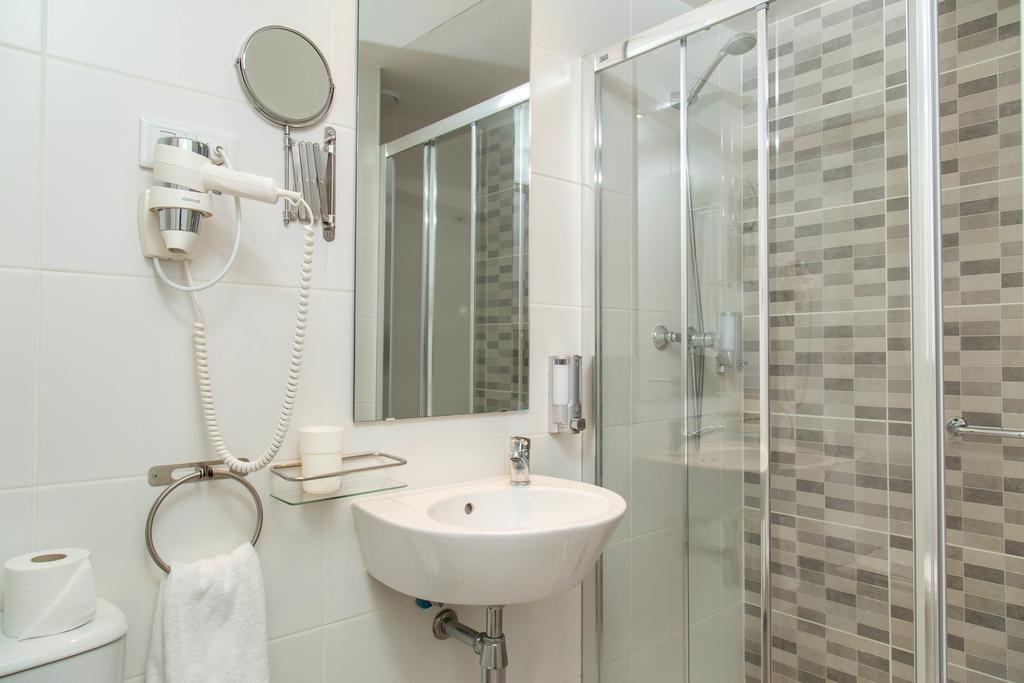 Hotel Bestprice Gracia 巴塞罗那 外观 照片